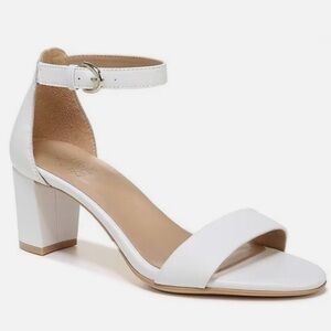 Naturalizer Vera Pump Size 8 - worn for 2 hours. Like new